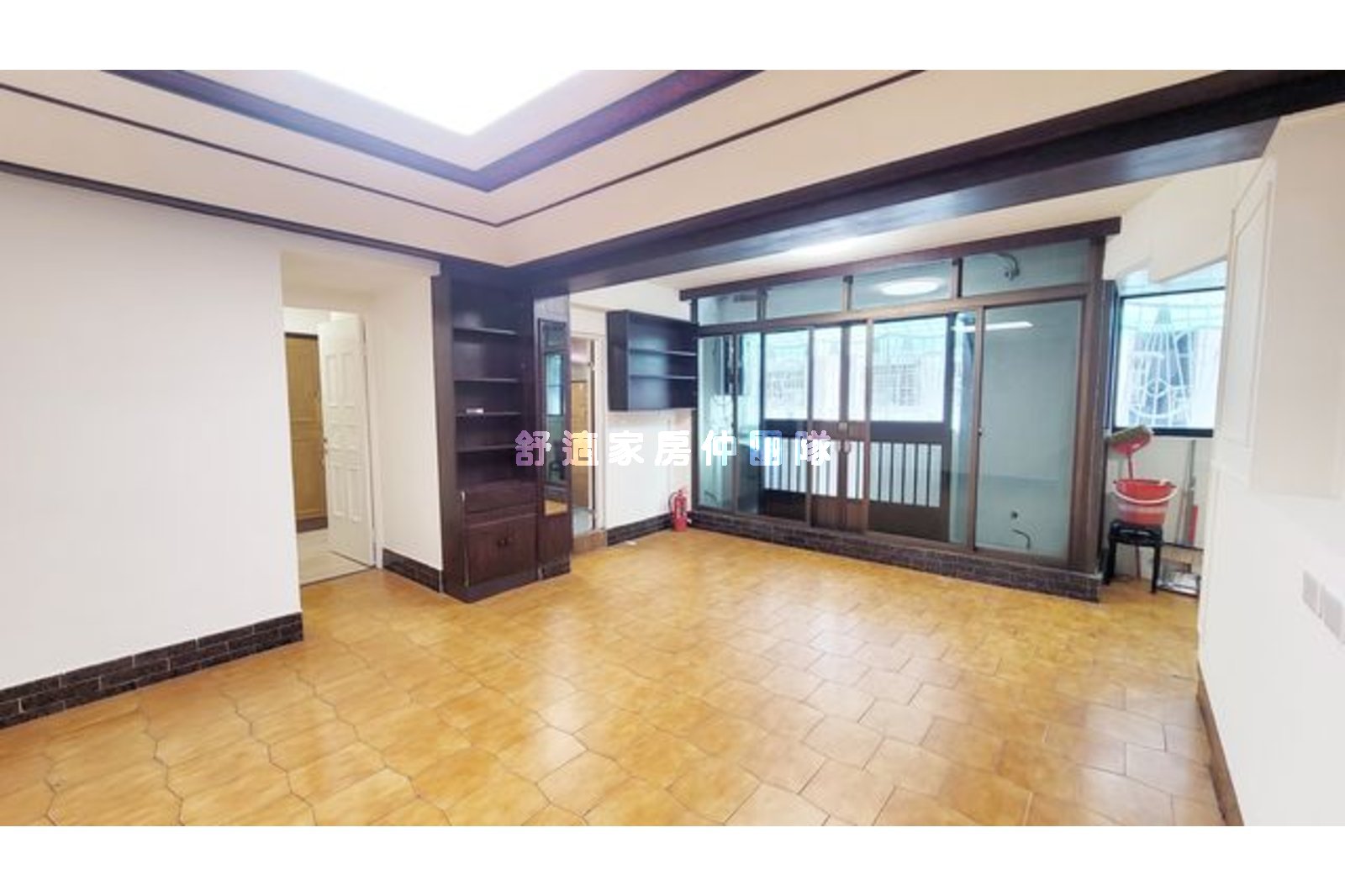 鹽埕七福商店街電梯公寓