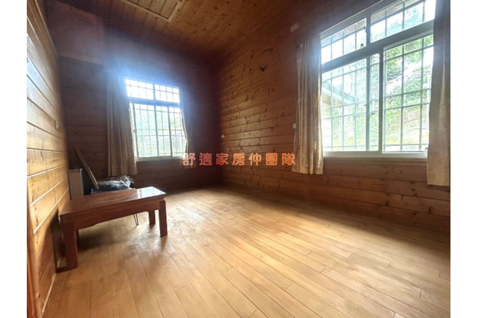 東勢美景小木屋