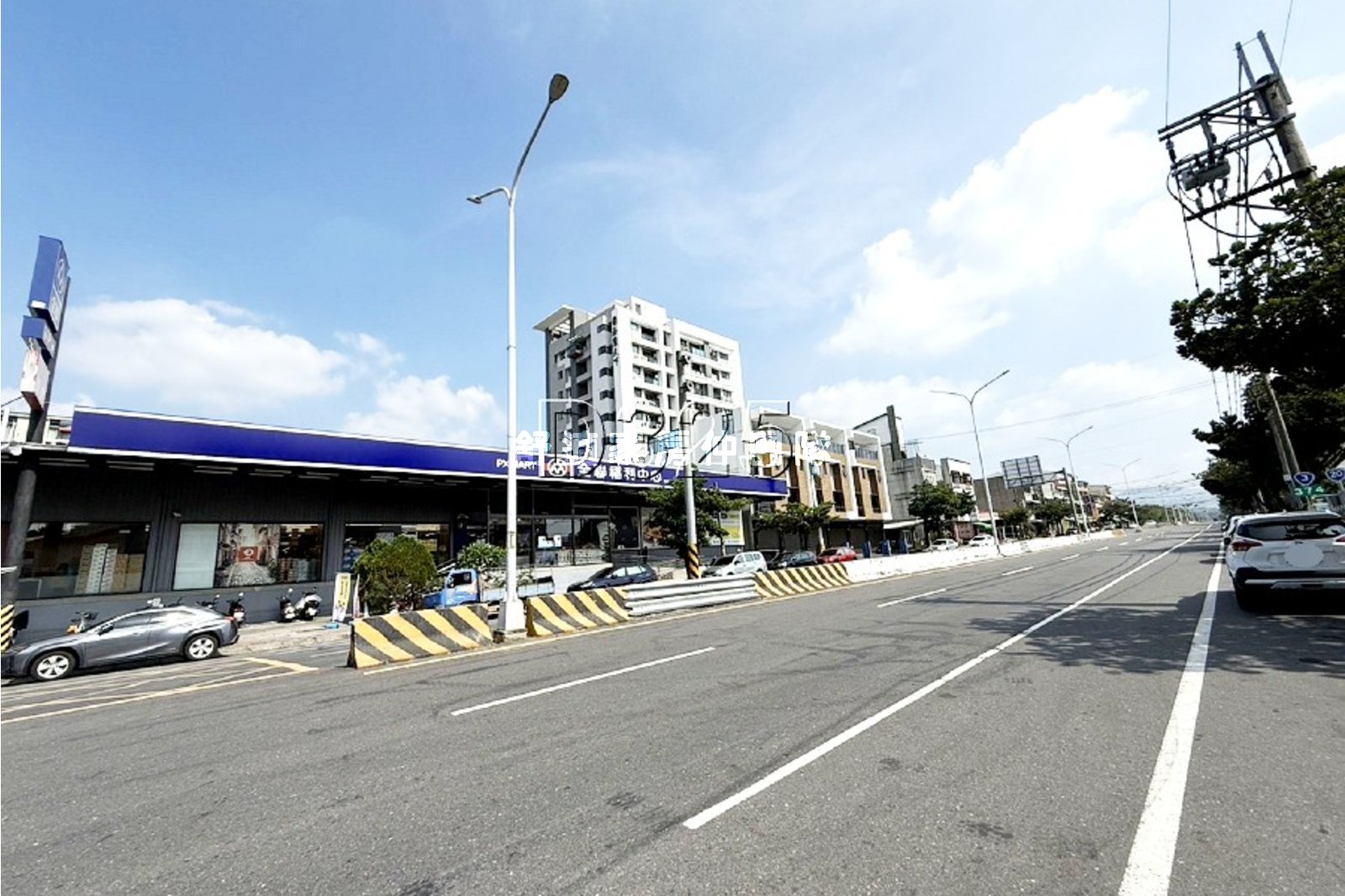 玉井全聯旁30米路都計內農地