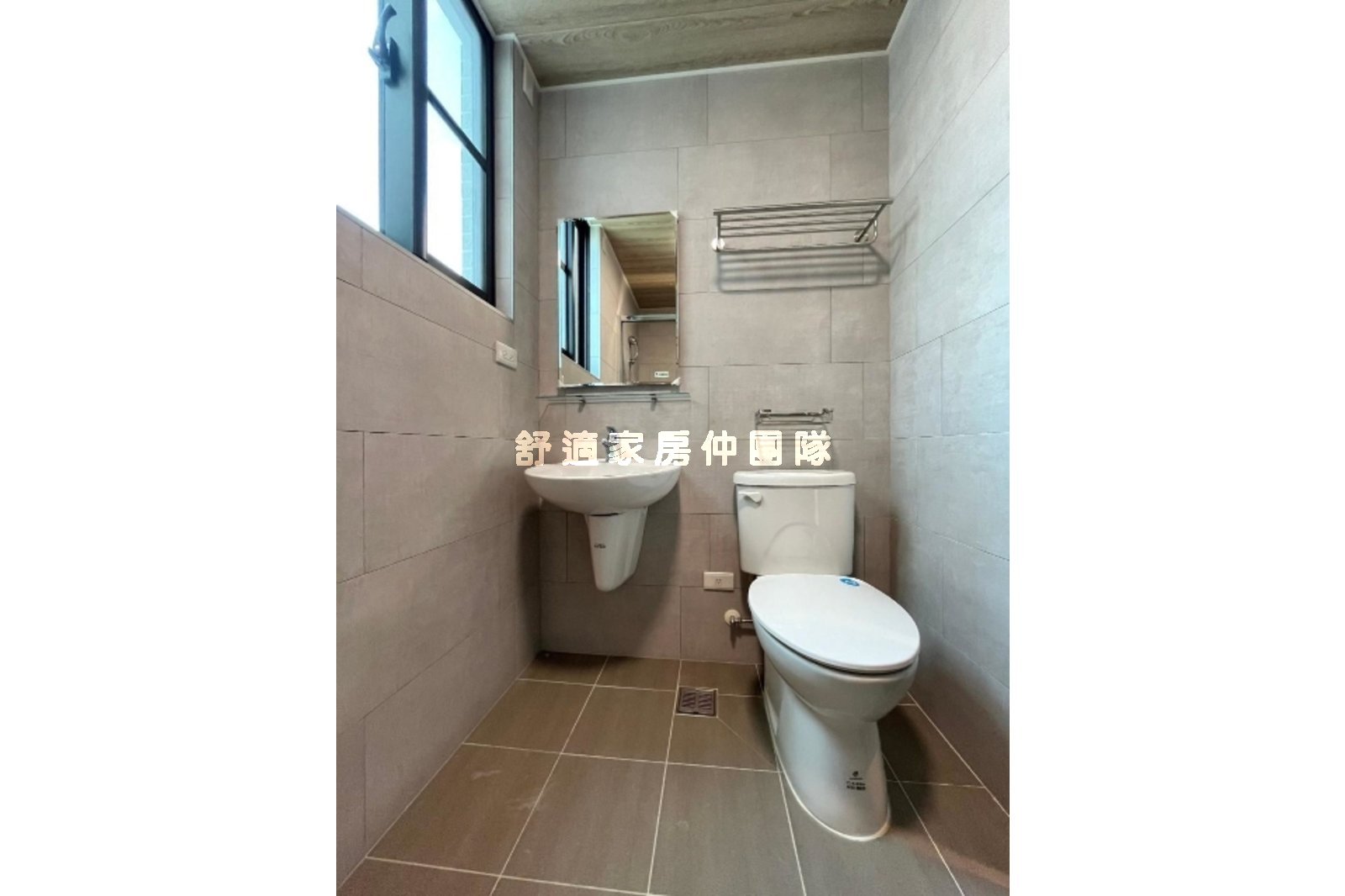 近南科園區最大坪數低總價三房平車