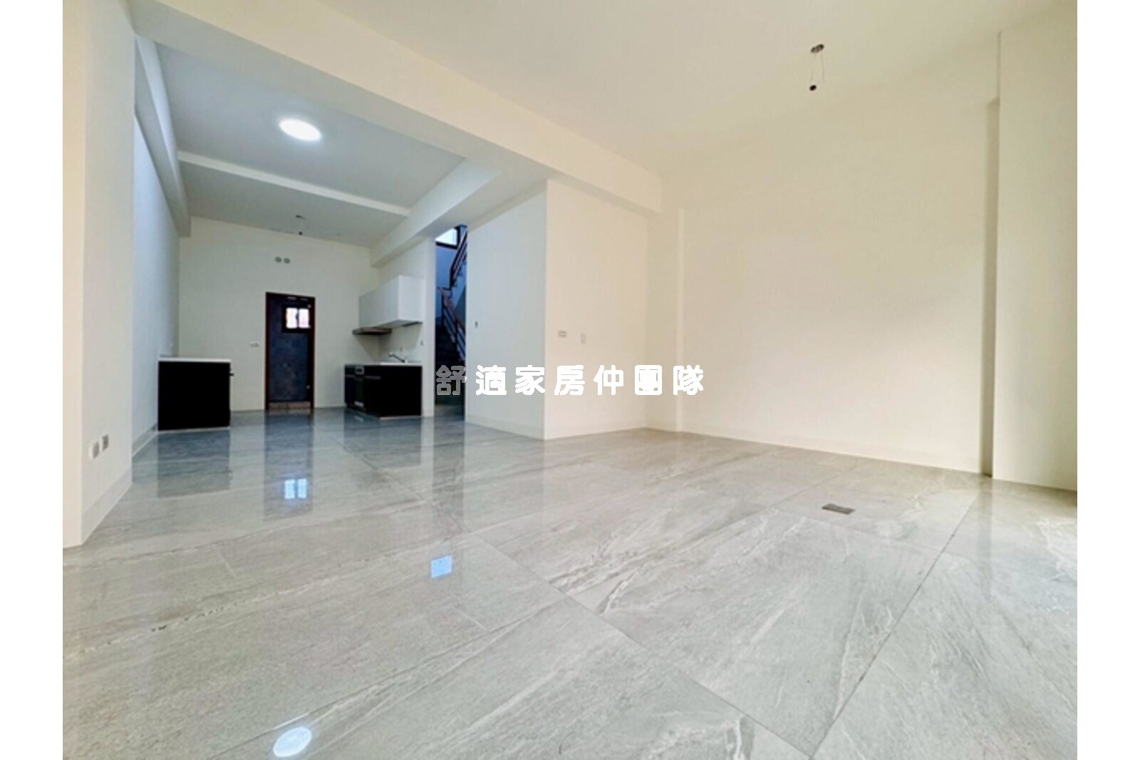 北區近好事多、北外環電梯店墅B