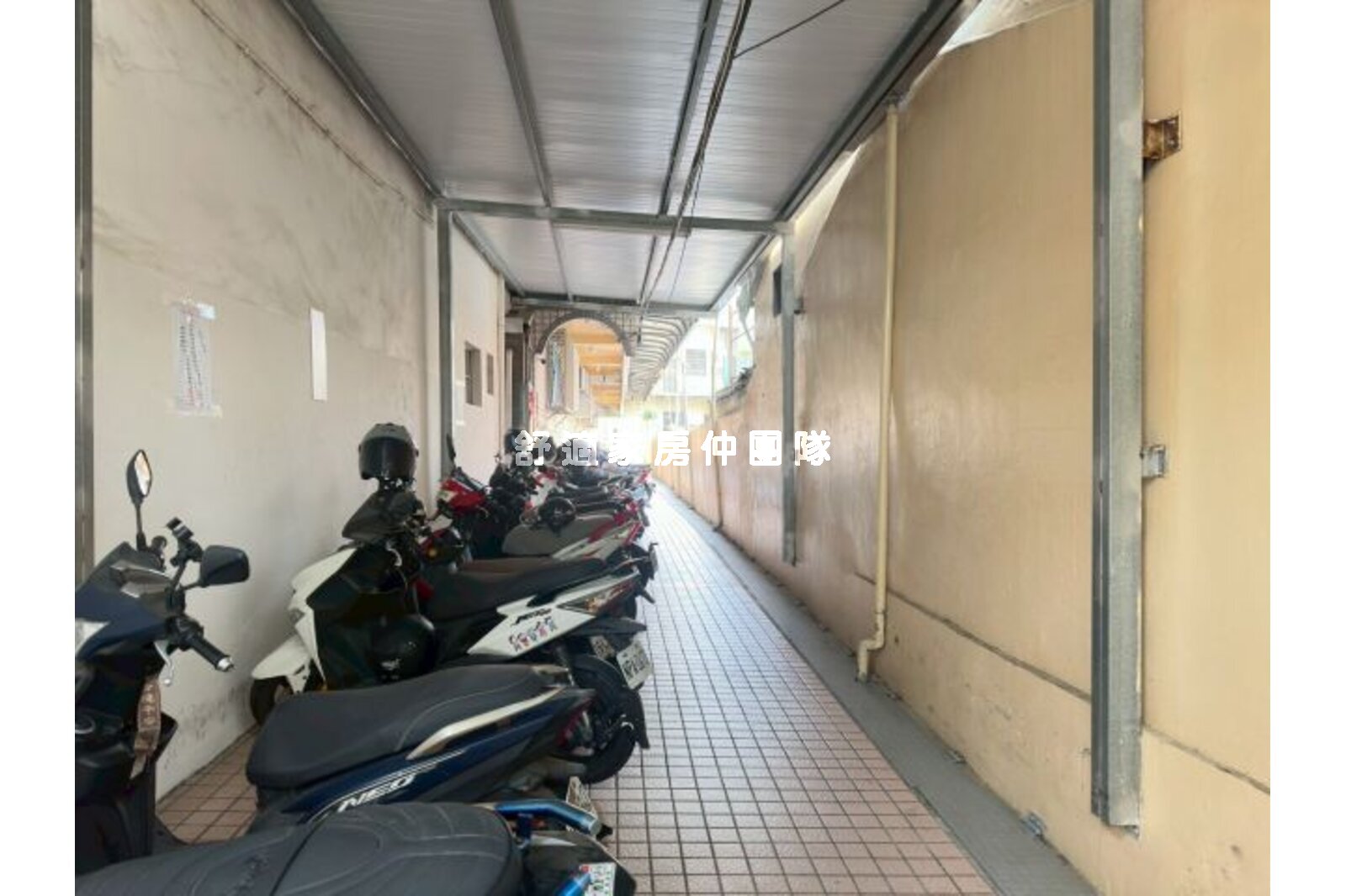 信義街收租電梯套房