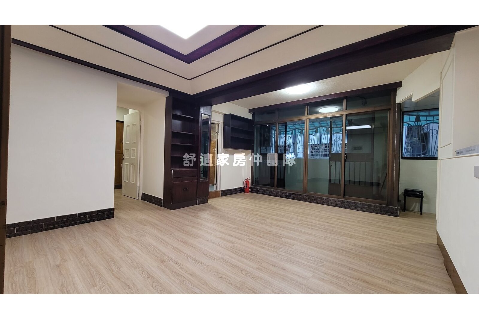 鹽埕七福商店街電梯公寓