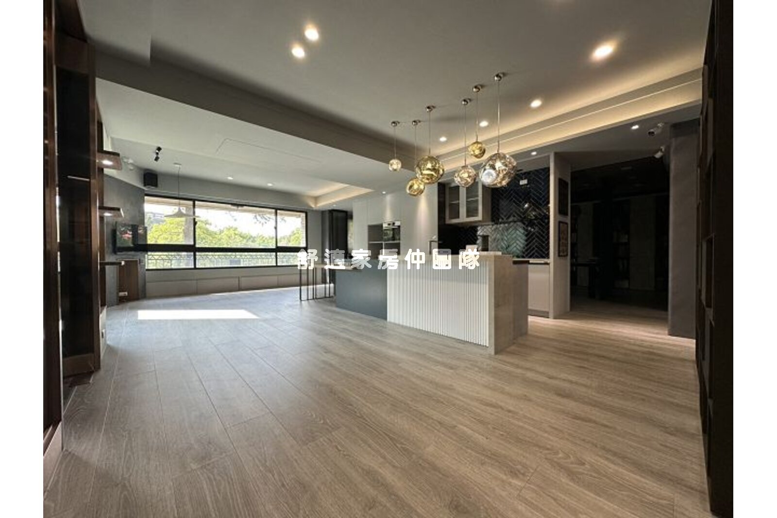 長榮商圈設計師裝潢商業樓層出租